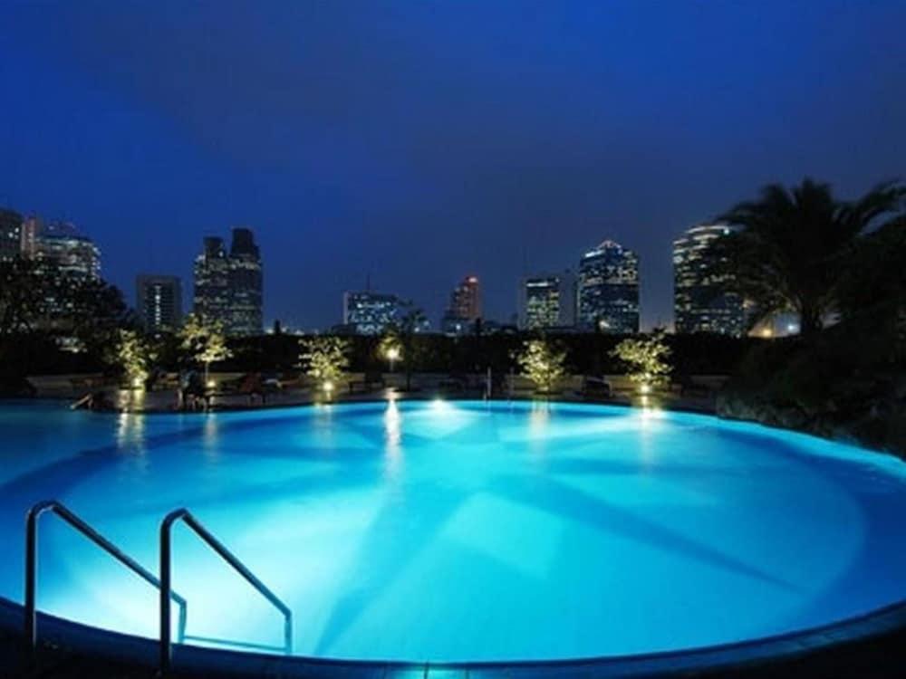 Batavia Hotel & Serviced Apartments Jakarta Exteriör bild