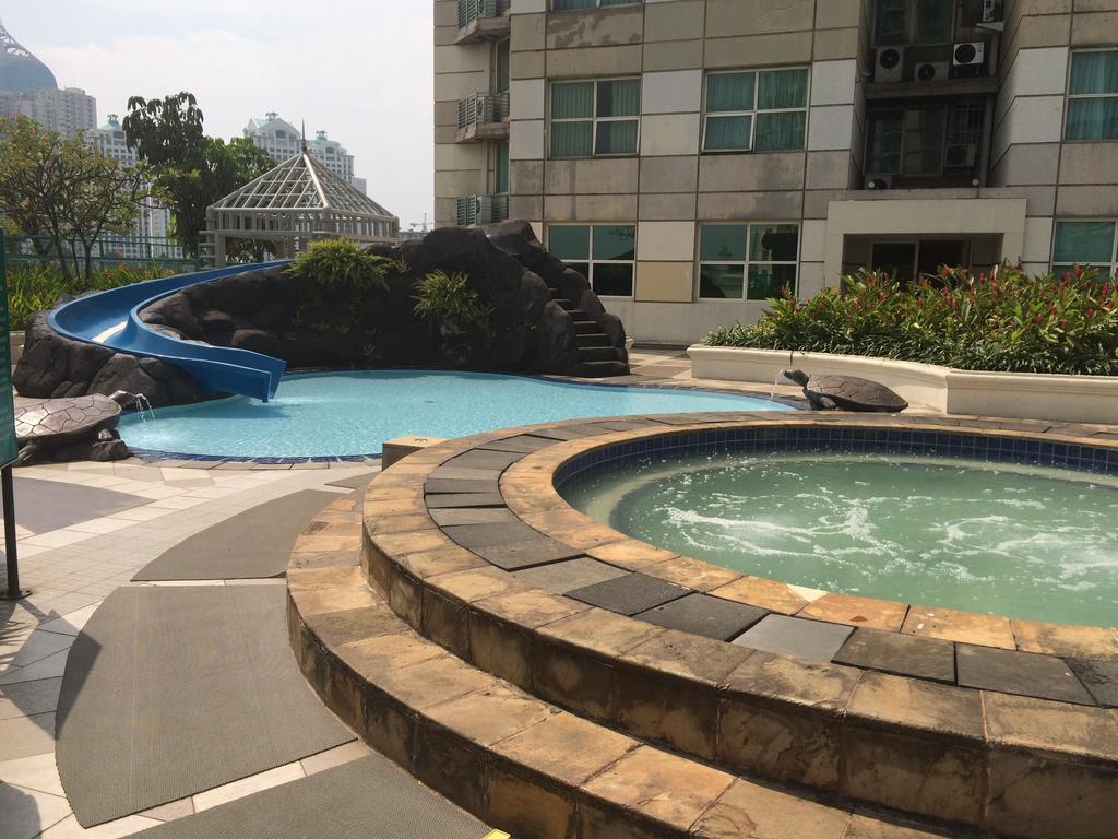 Batavia Hotel & Serviced Apartments Jakarta Exteriör bild