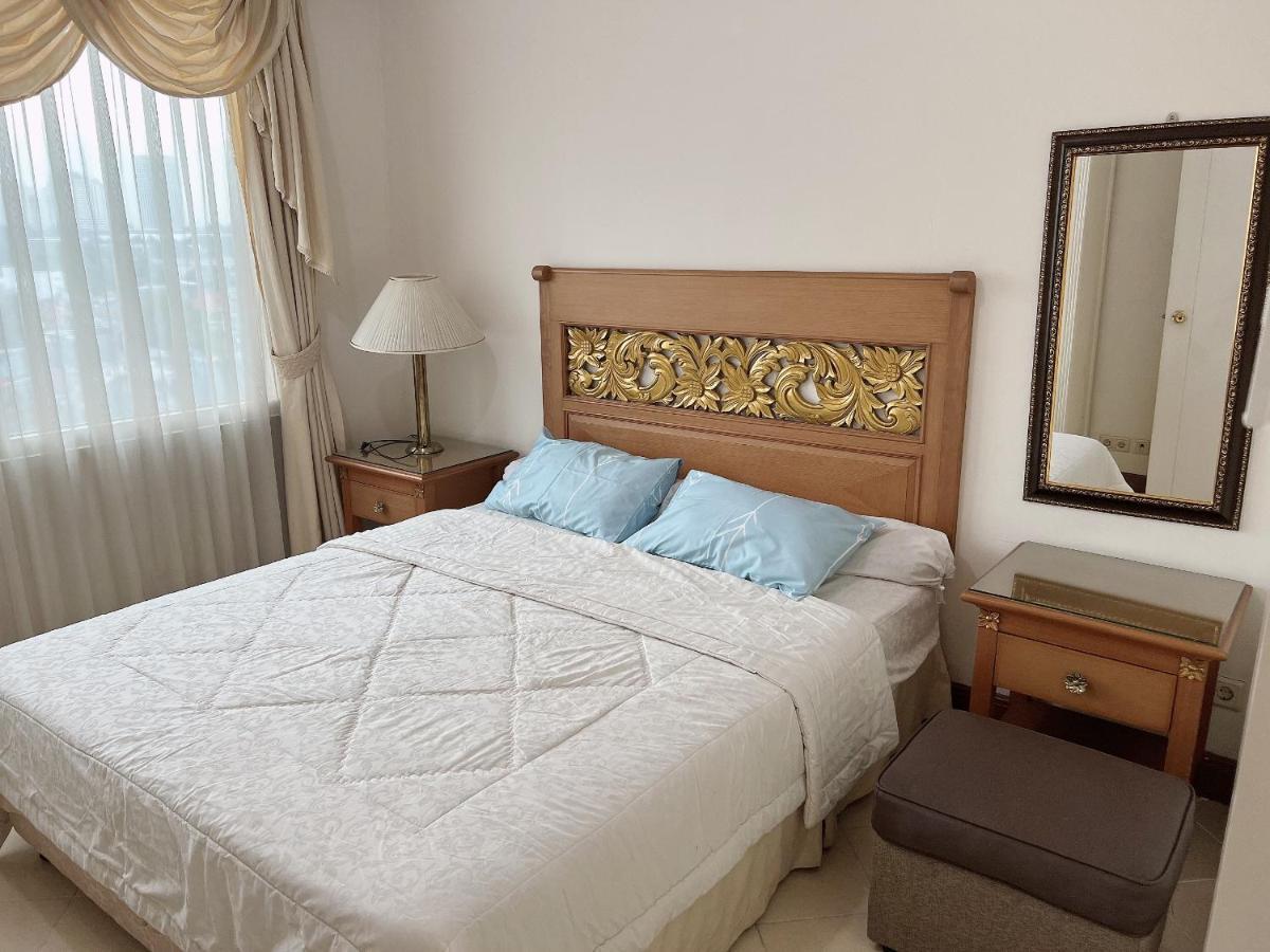 Batavia Hotel & Serviced Apartments Jakarta Exteriör bild