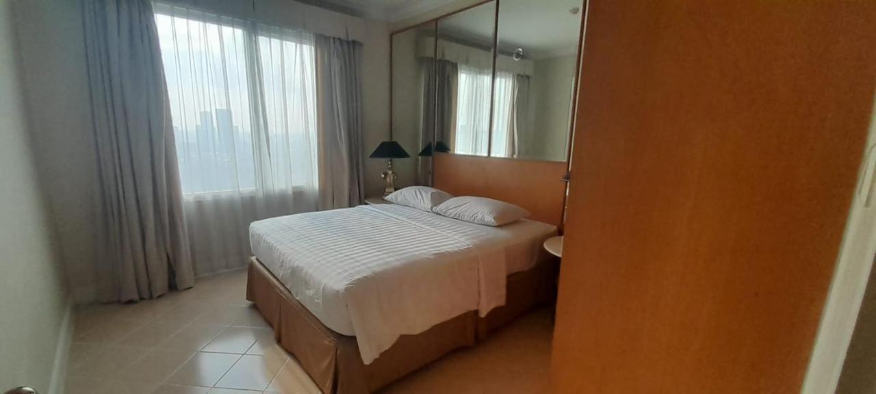 Batavia Hotel & Serviced Apartments Jakarta Exteriör bild