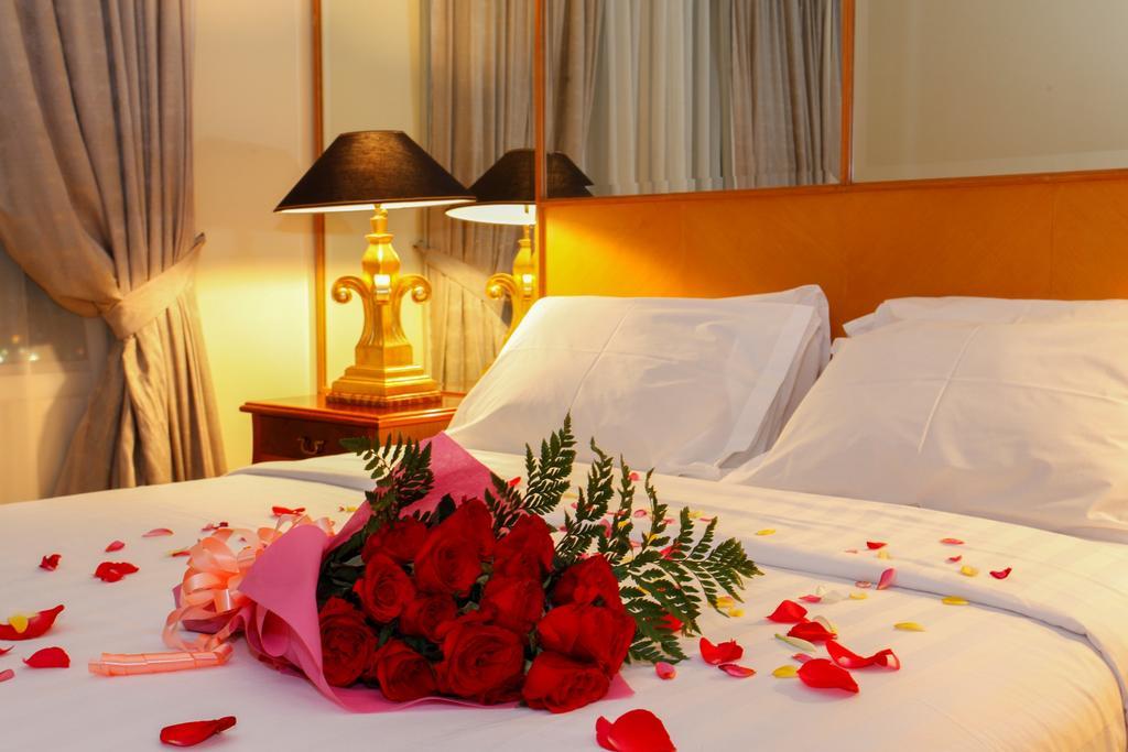 Batavia Hotel & Serviced Apartments Jakarta Exteriör bild