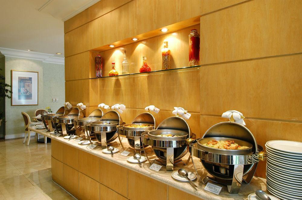 Batavia Hotel & Serviced Apartments Jakarta Exteriör bild