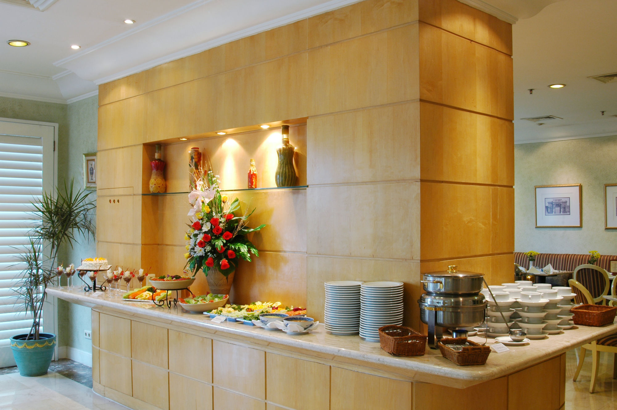 Batavia Hotel & Serviced Apartments Jakarta Exteriör bild